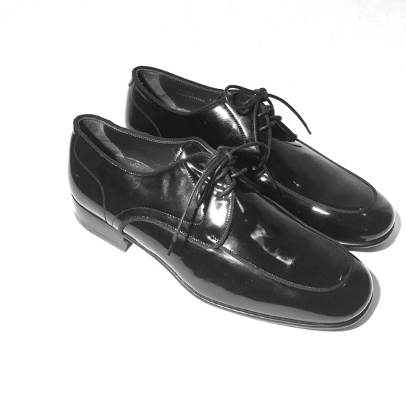 “New” Bally’s Black Patent Leather Laceups Sz-7.5